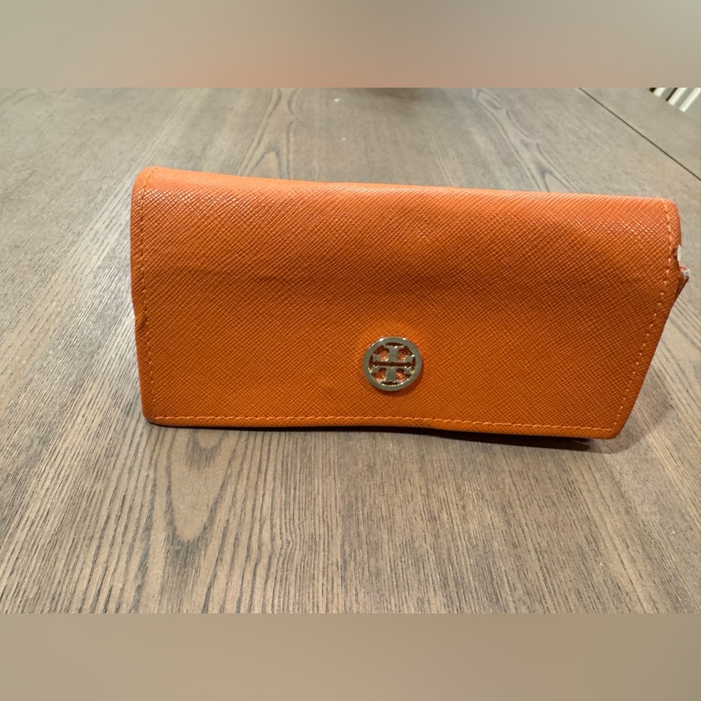 Tory Burch Orange Eyeglass Case: Semi Hard: Used - Picture 6 of 9